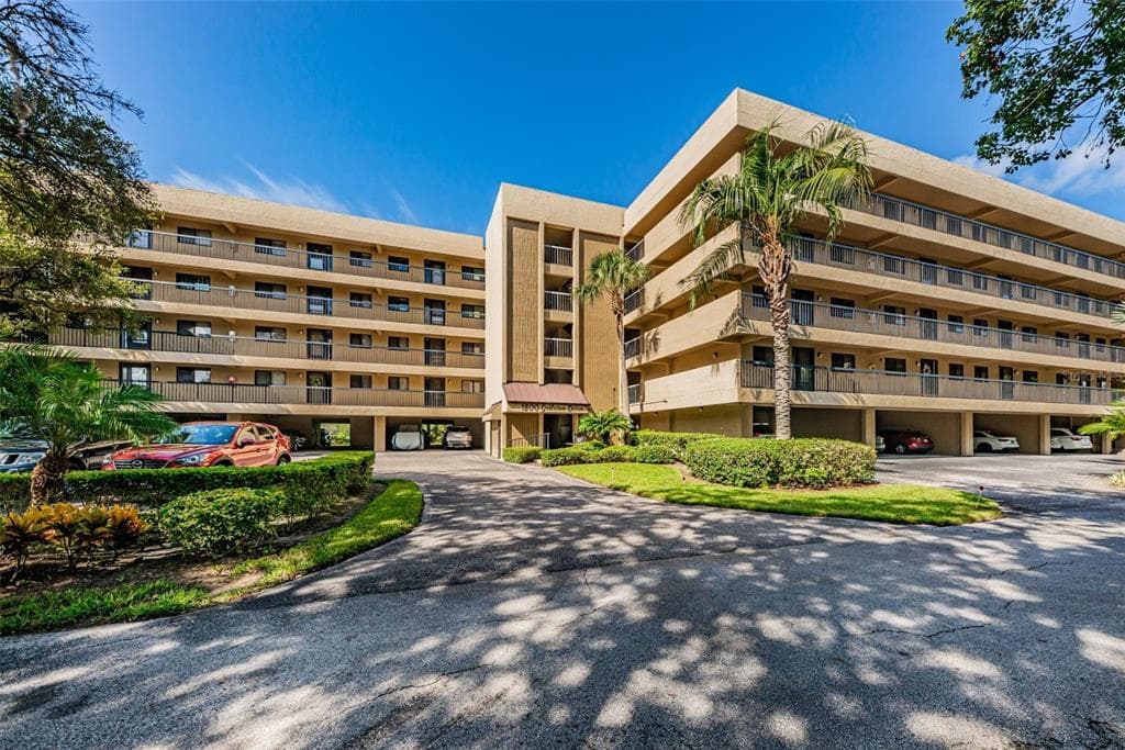 1835 GOLFVIEW DRIVE UNIT 1835 TARPON SPRINGS, FL 34689