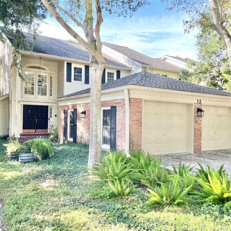 13 PELICAN PLACE BELLEAIR, FL 33756