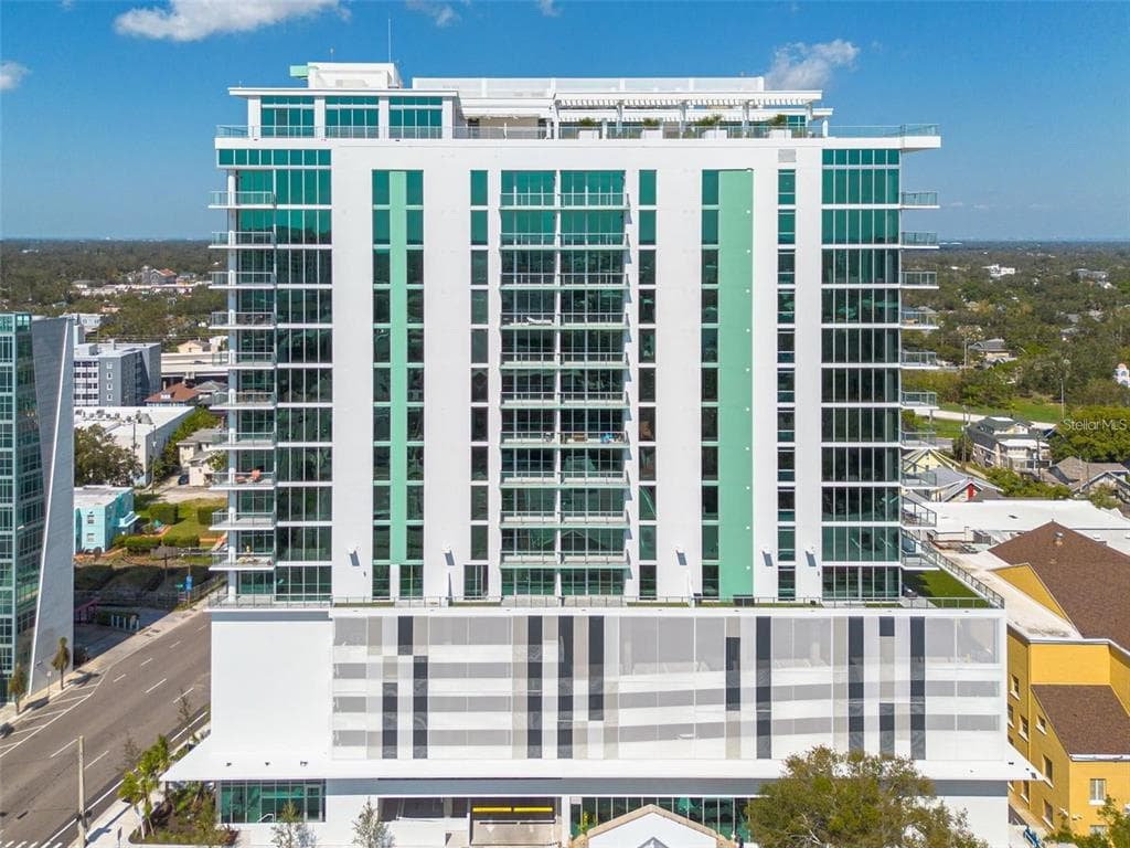 777 3RD AVENUE N UNIT 1305 ST PETERSBURG, FL 33701