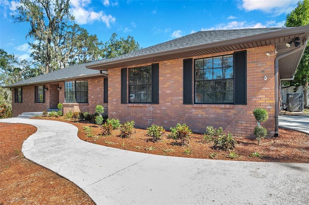 12618 LAKE HILLS DRIVE RIVERVIEW, FL 33569
