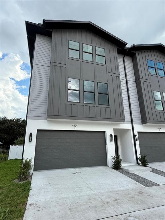 4324 W GRAY STREET UNIT 3 TAMPA, FL 33609