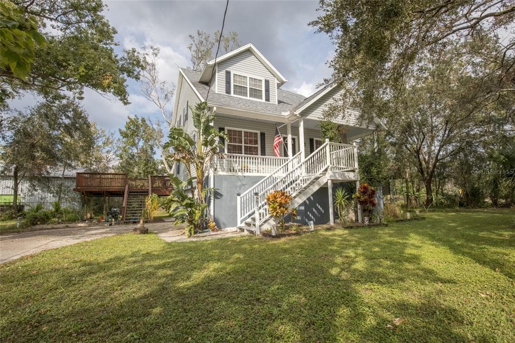 9815 GOLDEN LOOP NEW PORT RICHEY, FL 34654