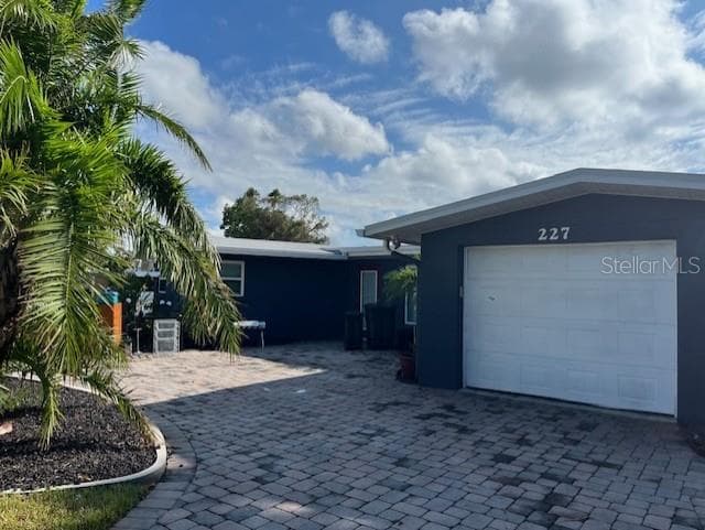 227 176TH TERRACE DRIVE E REDINGTON SHORES, FL 33708