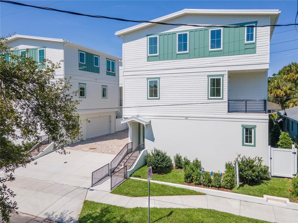 407 S ALBANY AVENUE UNIT 6