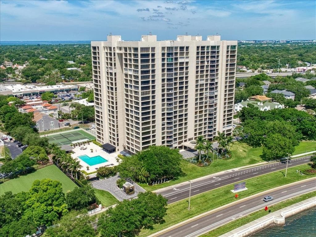 3301 BAYSHORE BOULEVARD UNIT 610A TAMPA, FL 33629