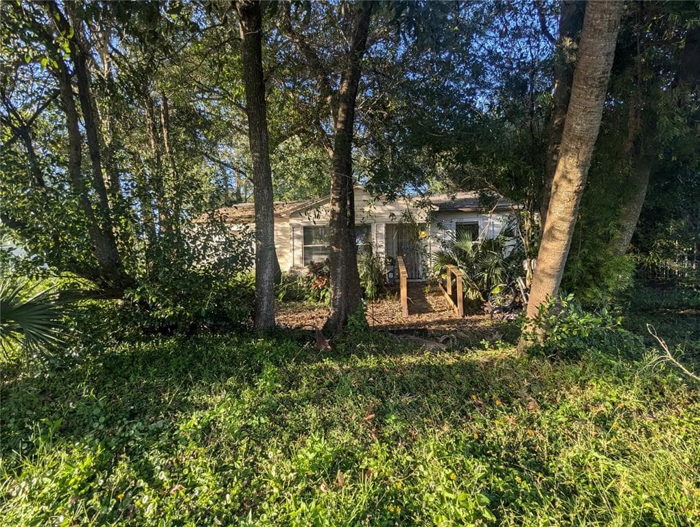 1105 W PENINSULAR STREET TAMPA, FL 33603