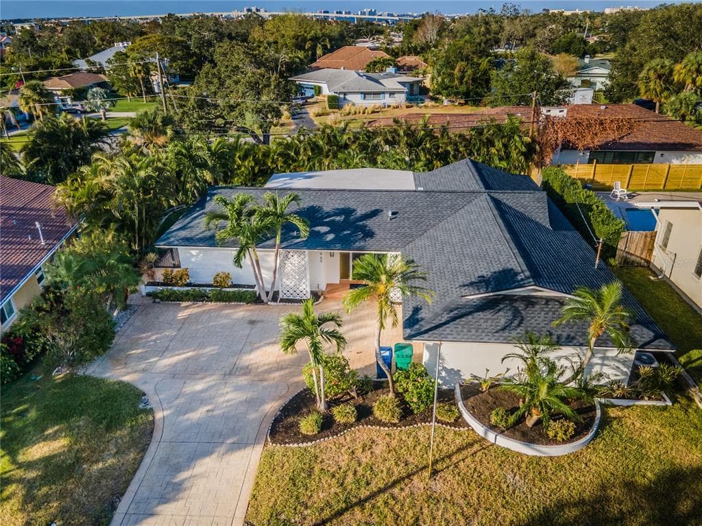3965 HIGH BLUFF DRIVE LARGO, FL 33770