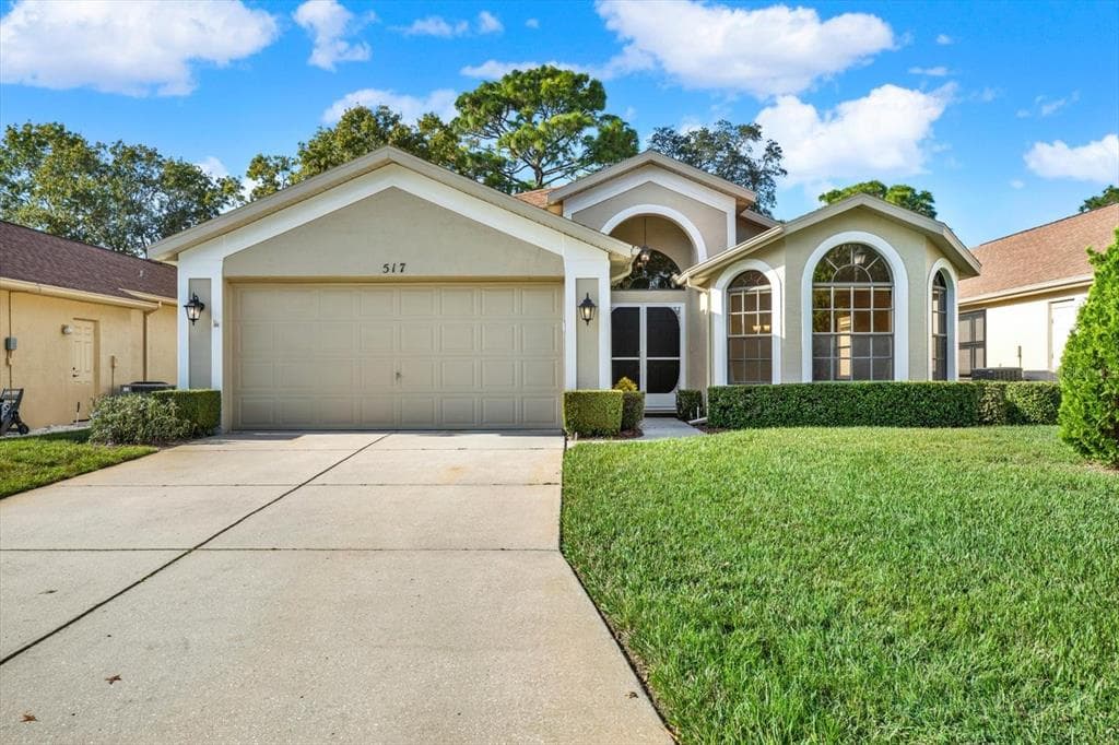 517 BENT OAK COURT SPRING HILL, FL 34609