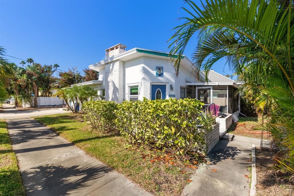 3400 E MARITANA DRIVE