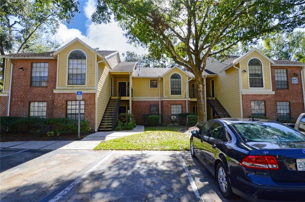 8647 MALLARD RESERVE DRIVE UNIT 202 TAMPA, FL 33614