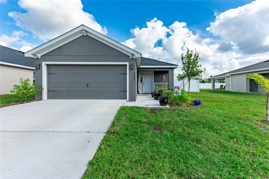 7003 TWISTING PINES LOOP ZEPHYRHILLS, FL 33541