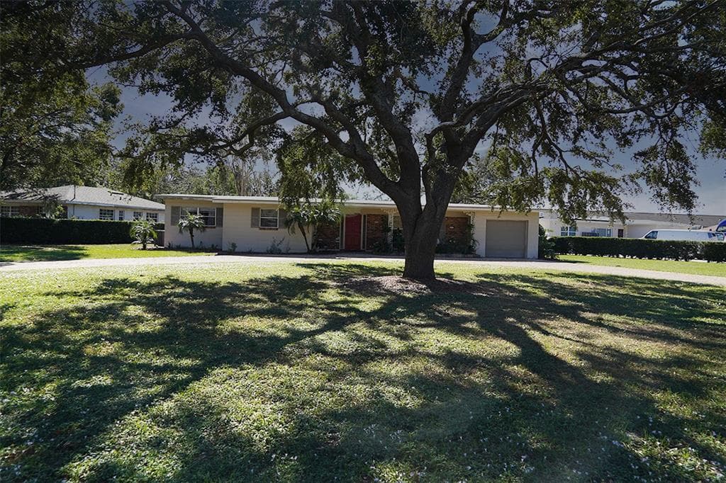3218 W CLINTON STREET TAMPA, FL 33614