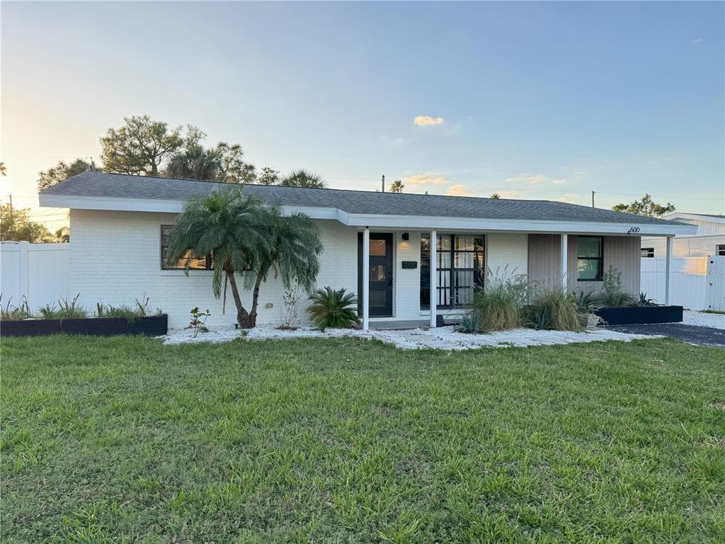 4600 CARSON STREET NE ST PETERSBURG, FL 33703