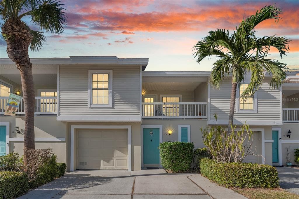 210 SUN VISTA COURT N UNIT 61 TREASURE ISLAND, FL 33706