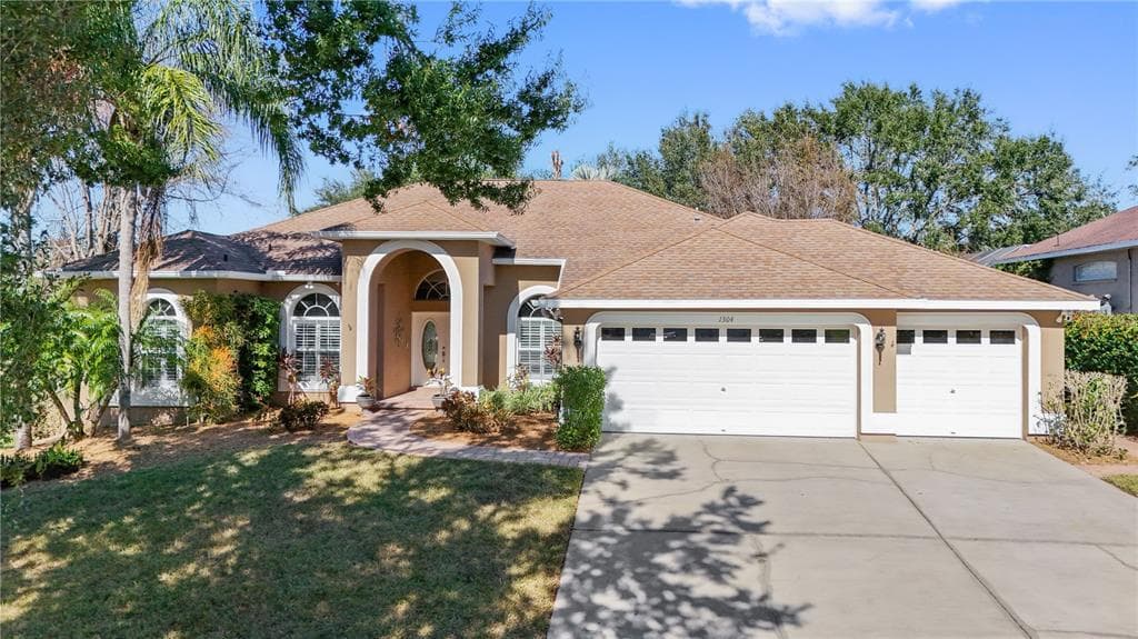 1304 STEEPLE HILL COURT BRANDON, FL 33511