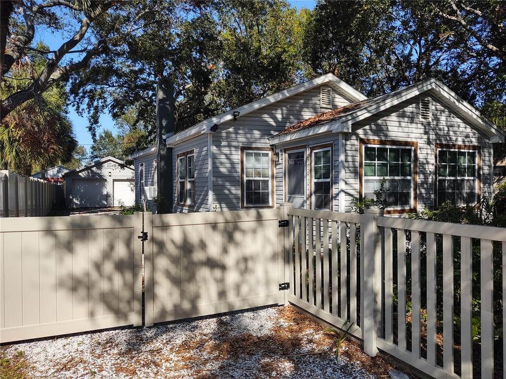 5809 23RD AVENUE S GULFPORT, FL 33707