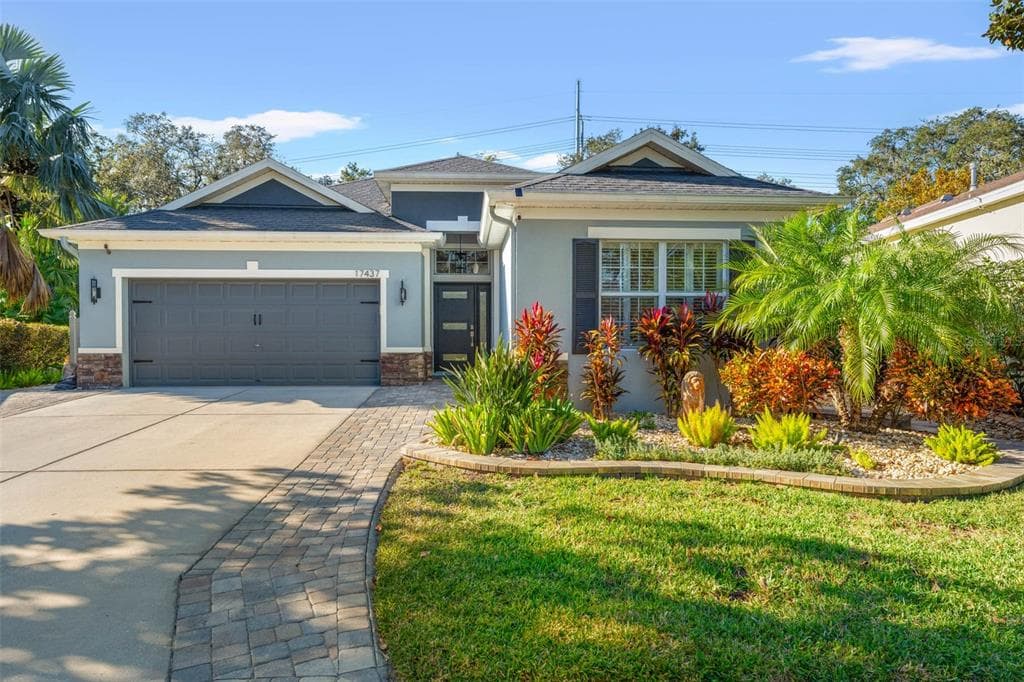17437 NEW CROSS CIRCLE LITHIA, FL 33547