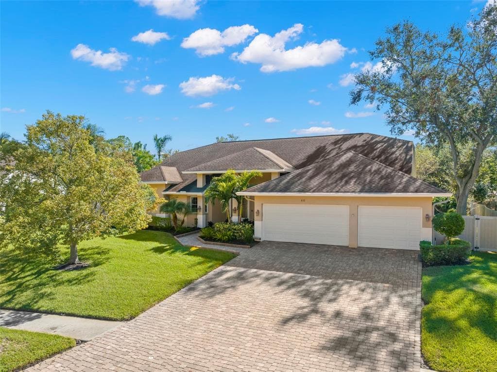 615 WESTFIELD COURT DUNEDIN, FL 34698