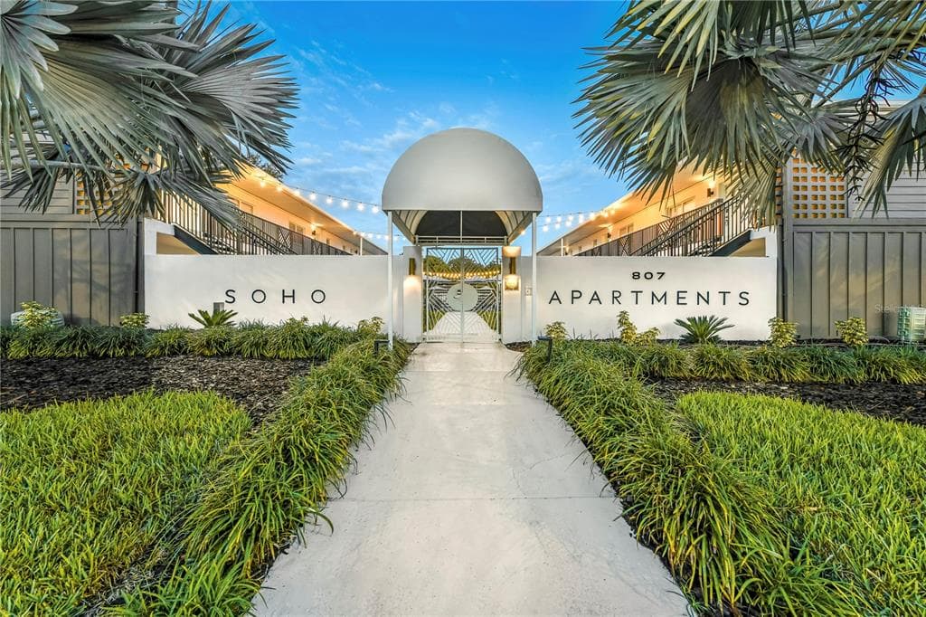 807 S HOWARD AVENUE UNIT 211 TAMPA, FL 33606