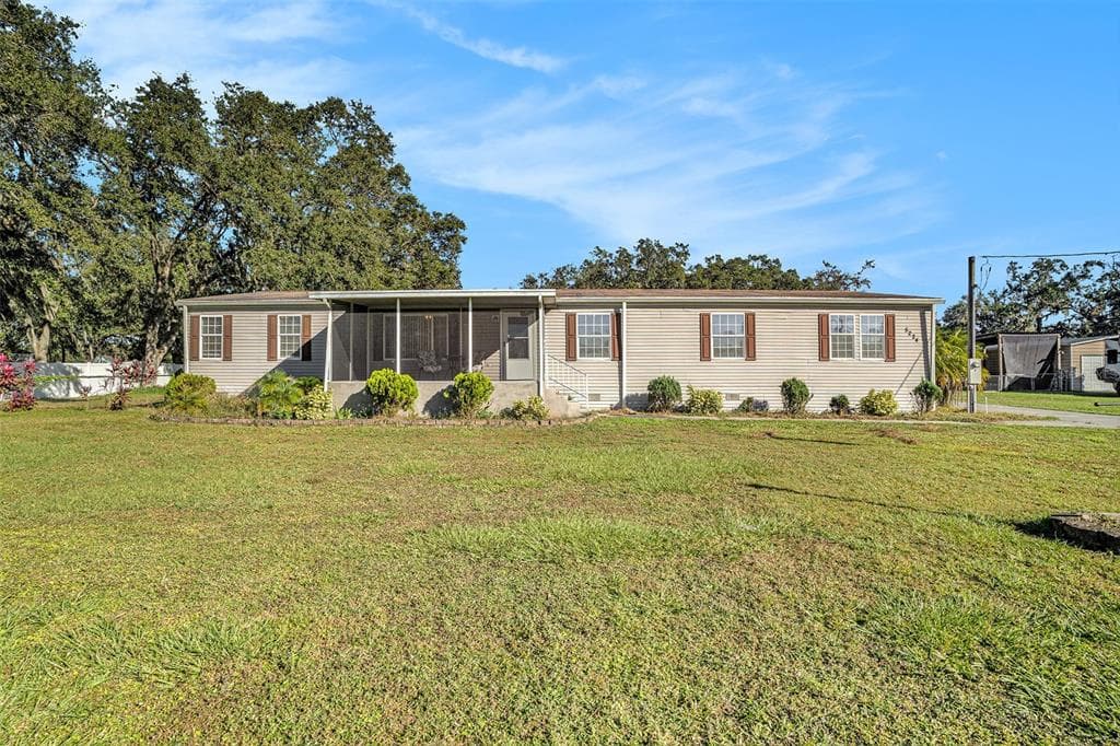 5224 R M D AVE PLANT CITY, FL 33566