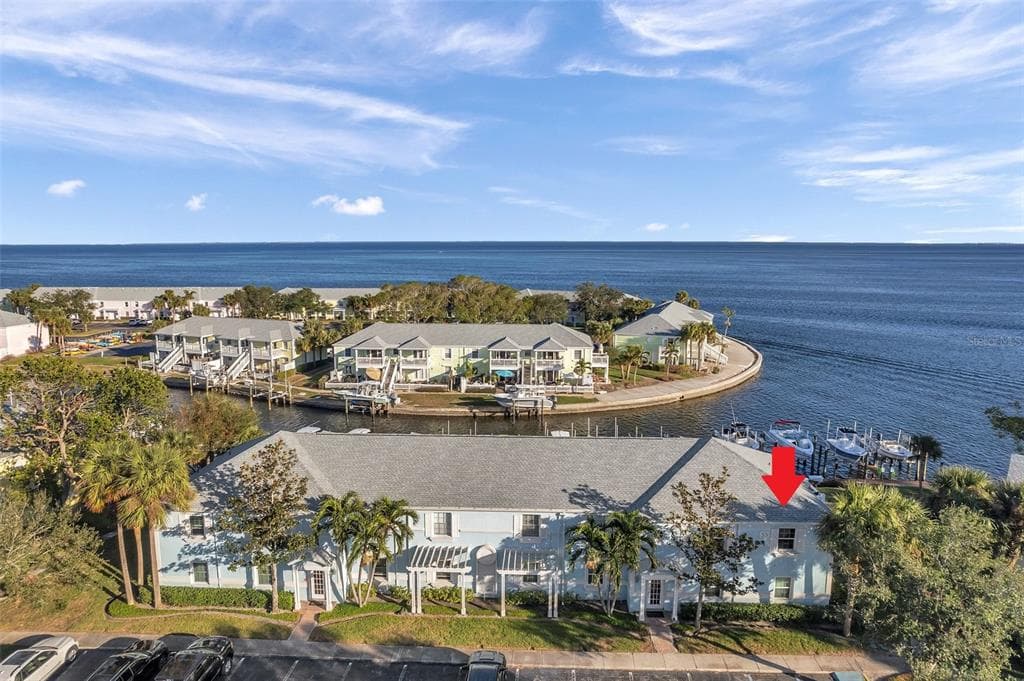 5218 BEACH DRIVE SE UNIT D ST PETERSBURG, FL 33705