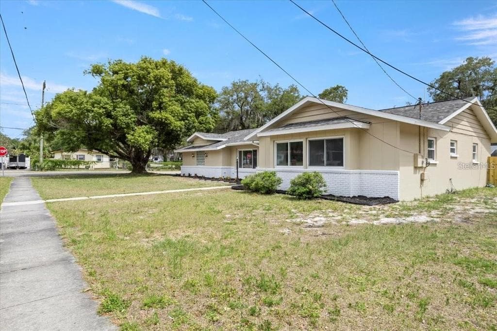 7102 WRENWOOD CIRCLE TAMPA, FL 33617