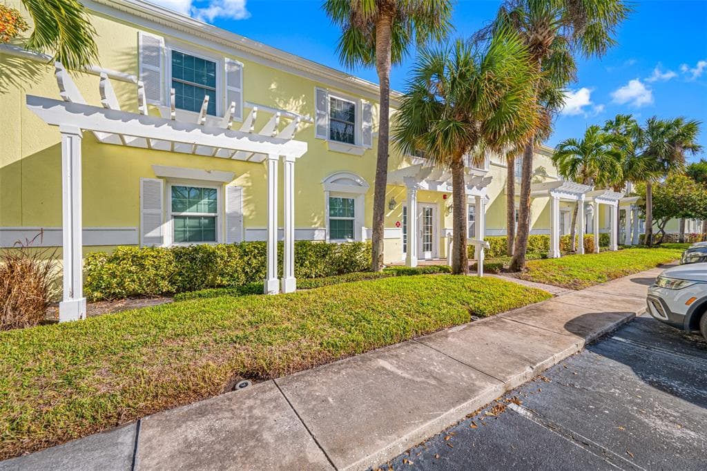 5006 STARFISH DRIVE SE UNIT C ST PETERSBURG, FL 33705