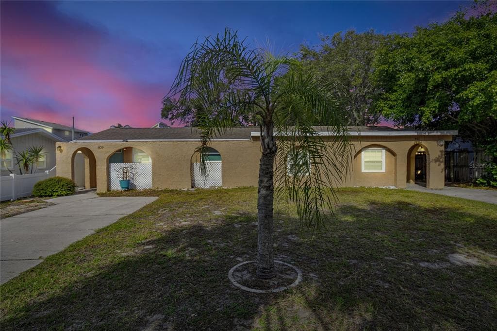 811 ILLINOIS AVENUE PALM HARBOR, FL 34683