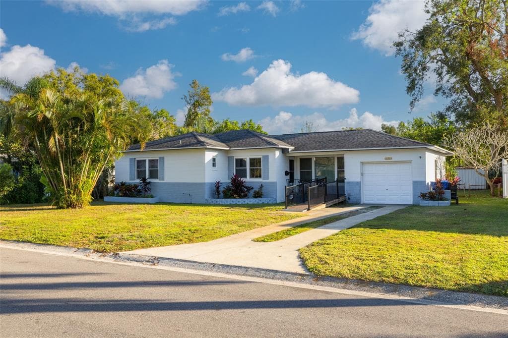 3766 BENSON AVENUE N ST PETERSBURG, FL 33713