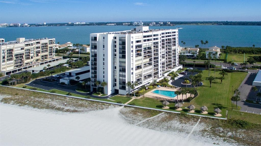 1460 GULF BOULEVARD UNIT 306 CLEARWATER BEACH, FL 33767