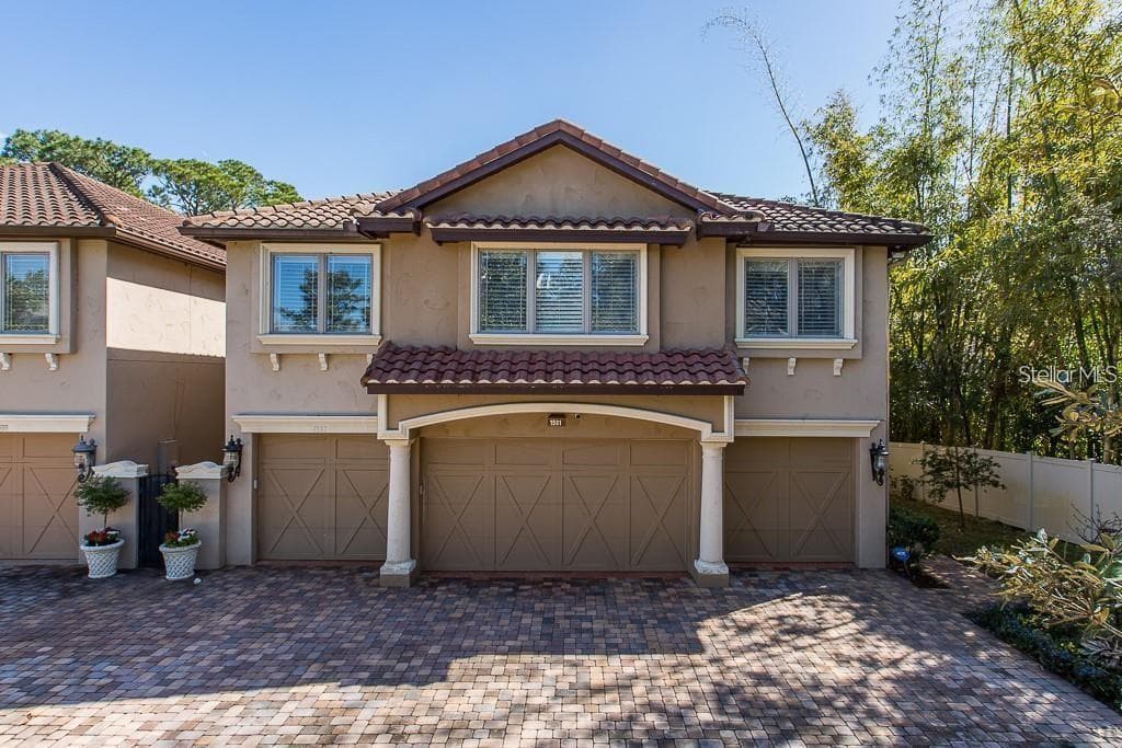 1561 HILLSIDE LANDING DRIVE TARPON SPRINGS, FL 34688