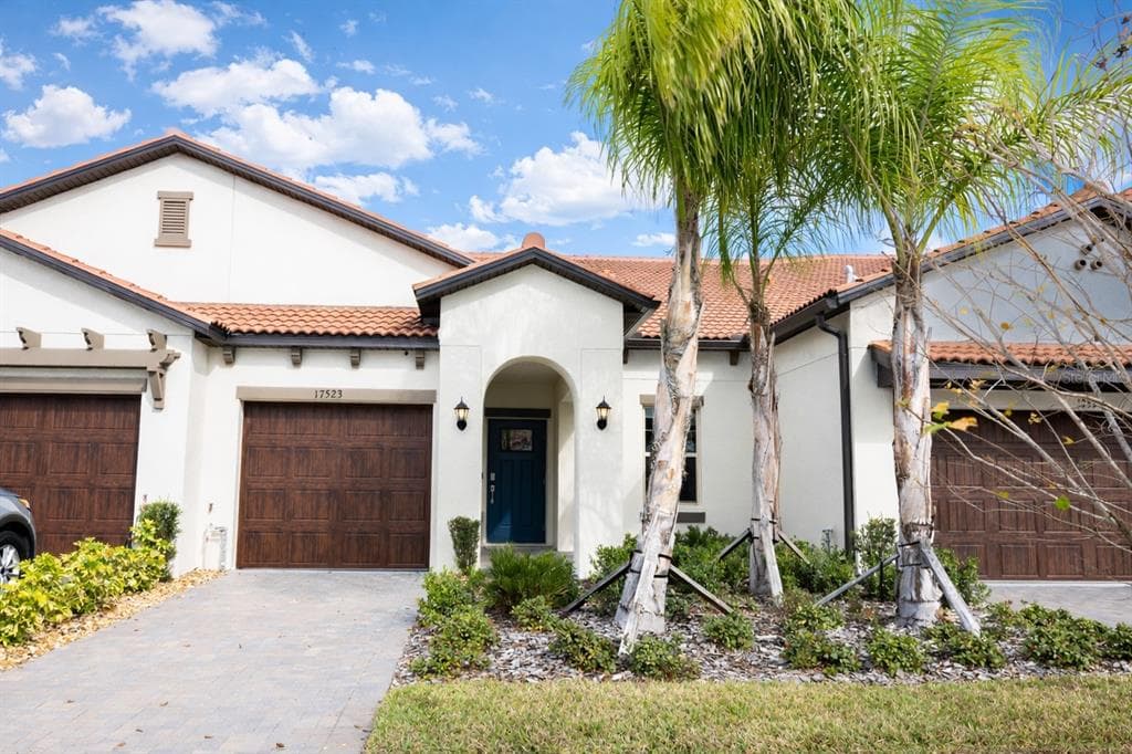 17523 HOLLY WELL AVENUE WIMAUMA, FL 33598