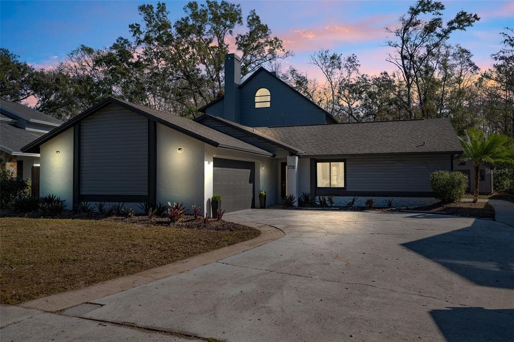 2730 LAKEVILLE DRIVE TAMPA, FL 33618