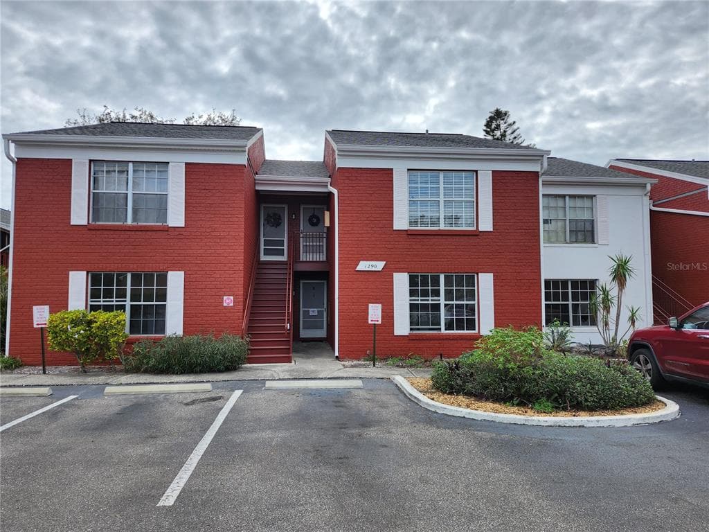 1290 83RD AVENUE N UNIT A ST PETERSBURG, FL 33702