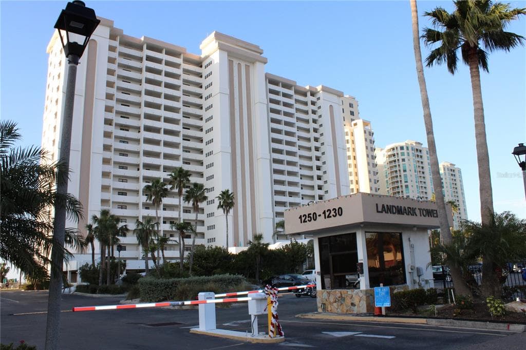 1230 GULF BOULEVARD UNIT 606 CLEARWATER BEACH, FL 33767