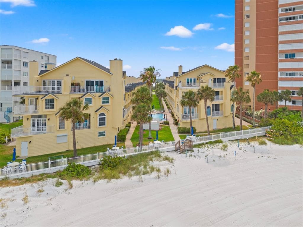 17960 GULF BOULEVARD UNIT 115 REDINGTON SHORES, FL 33708