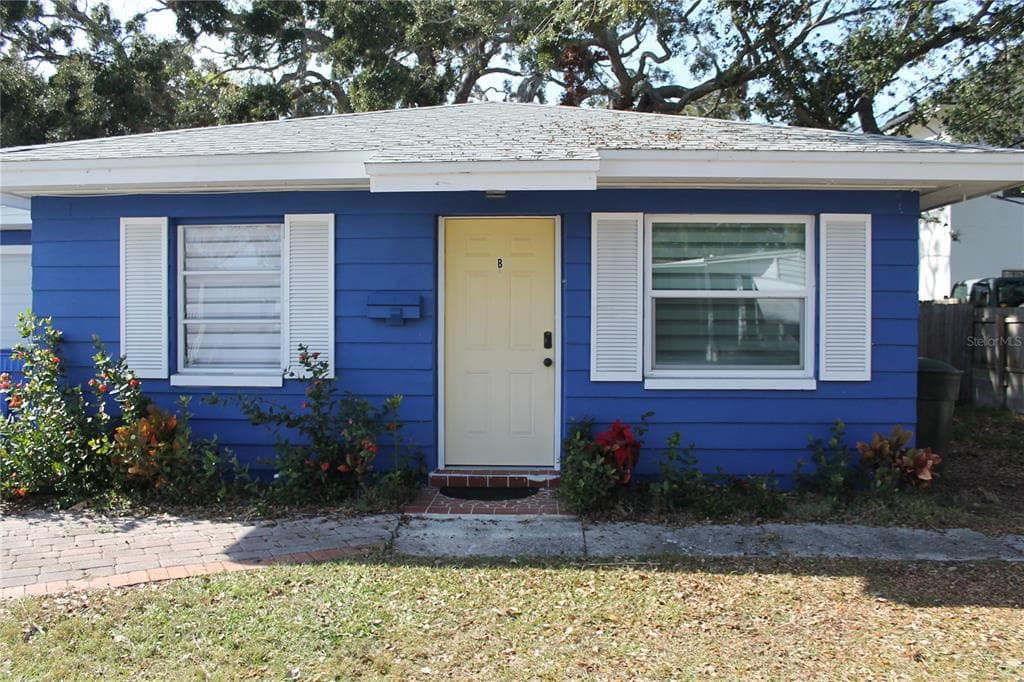 1196 ANGLE ROAD UNIT B DUNEDIN, FL 34698