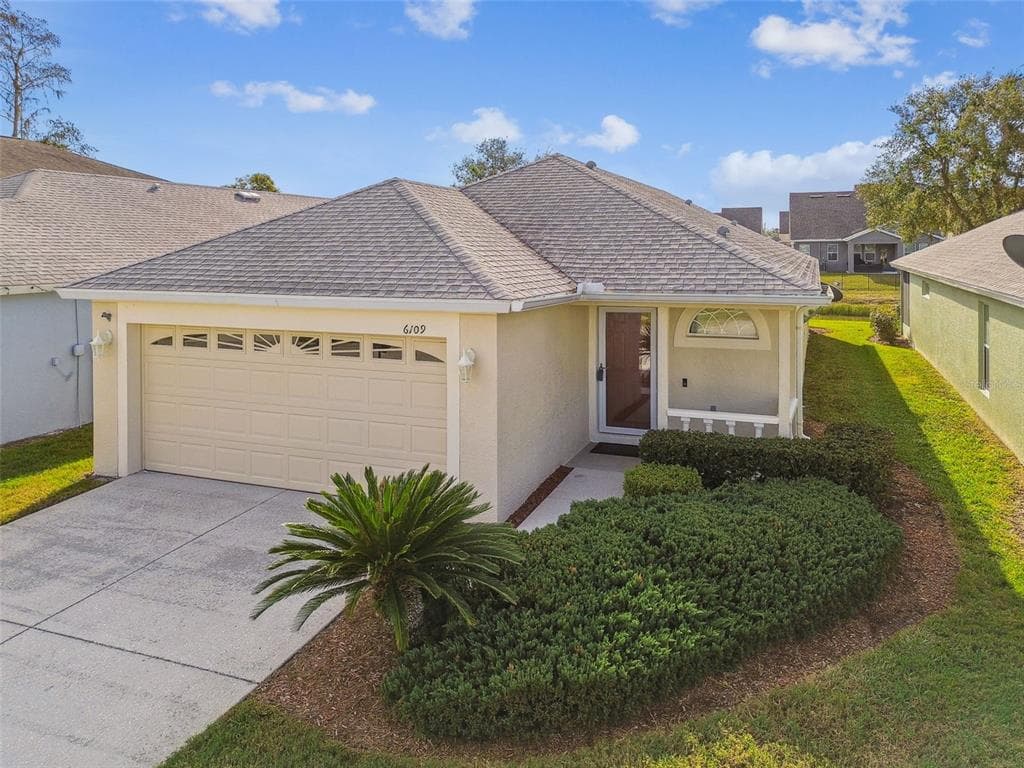 6109 GENTLE BEN CIRCLE WESLEY CHAPEL, FL 33544