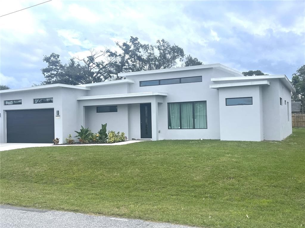 3716 BEEBER STREET NORTH PORT, FL 34287