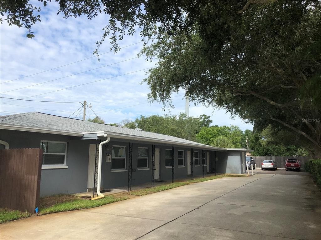 520 70TH STREET N UNIT 2 ST PETERSBURG, FL 33710