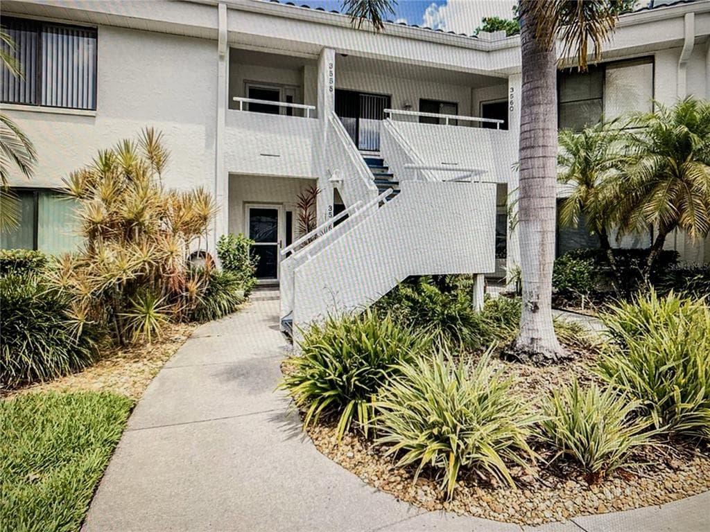 3558 INDIGO  POND DRIVE UNIT 10 PALM HARBOR, FL 34684