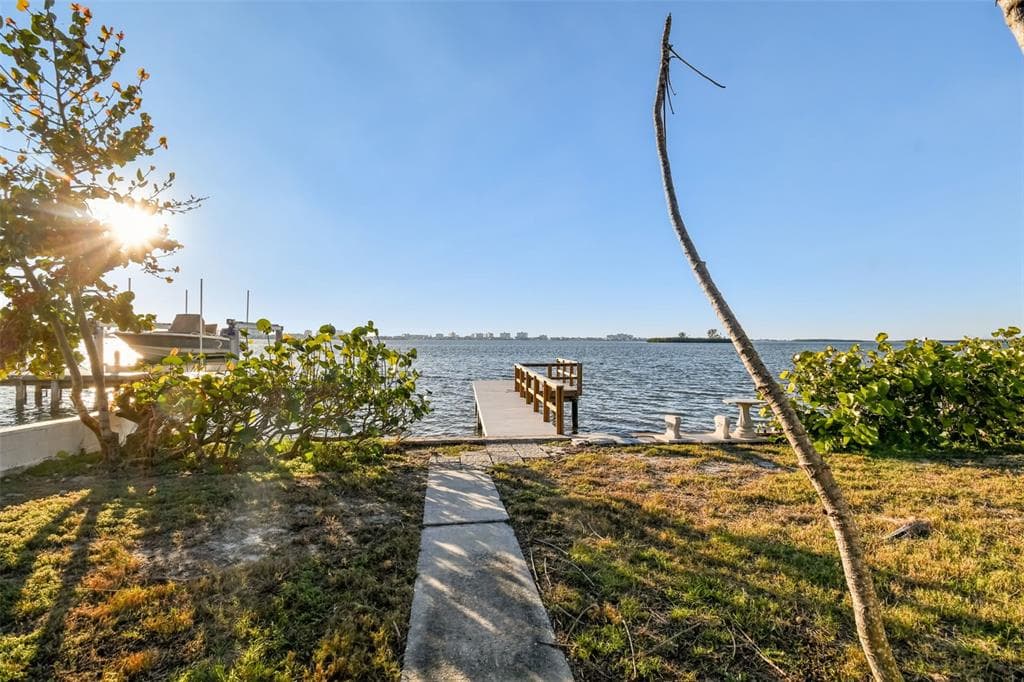 1836 VENETIAN POINT DRIVE CLEARWATER, FL 33755