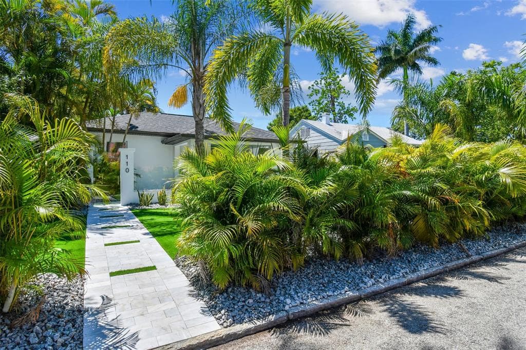 110 28TH AVENUE N ST PETERSBURG, FL 33704