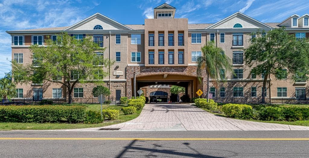 4221 W SPRUCE STREET UNIT 1212 TAMPA, FL 33607