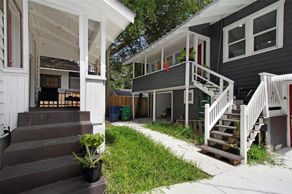 1024 E CRENSHAW STREET UNIT A TAMPA, FL 33604