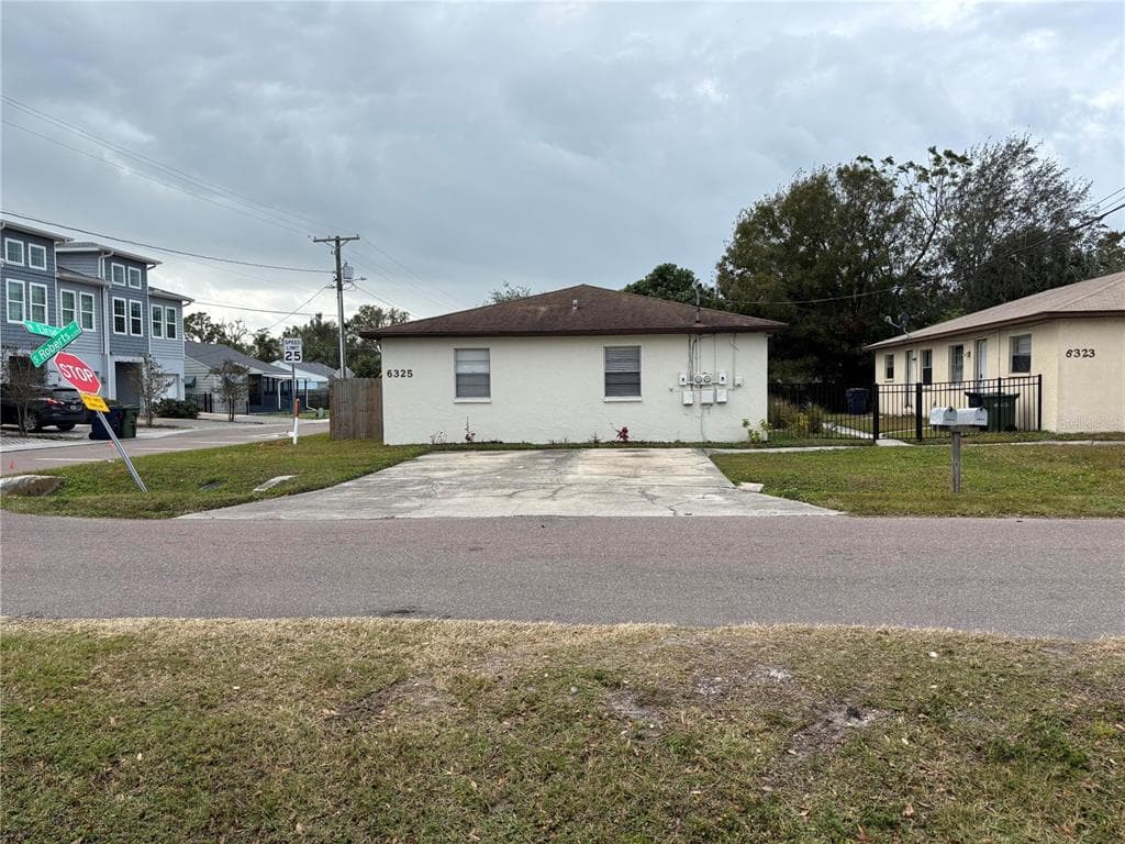 6325 S ROBERTS AVENUE TAMPA, FL 33616