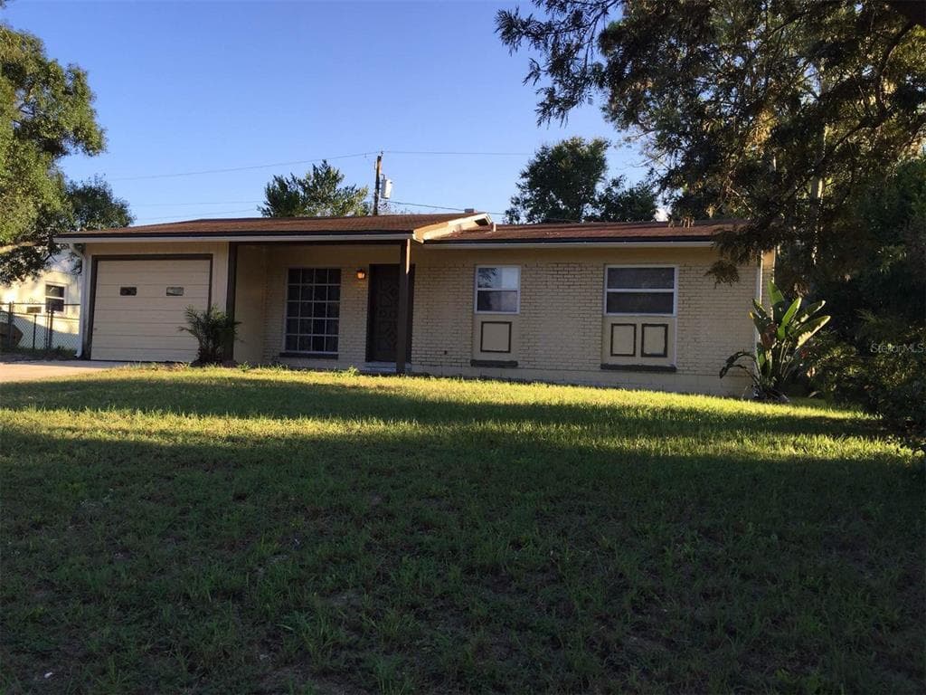 7007 LYNWOOD DRIVE TAMPA, FL 33637