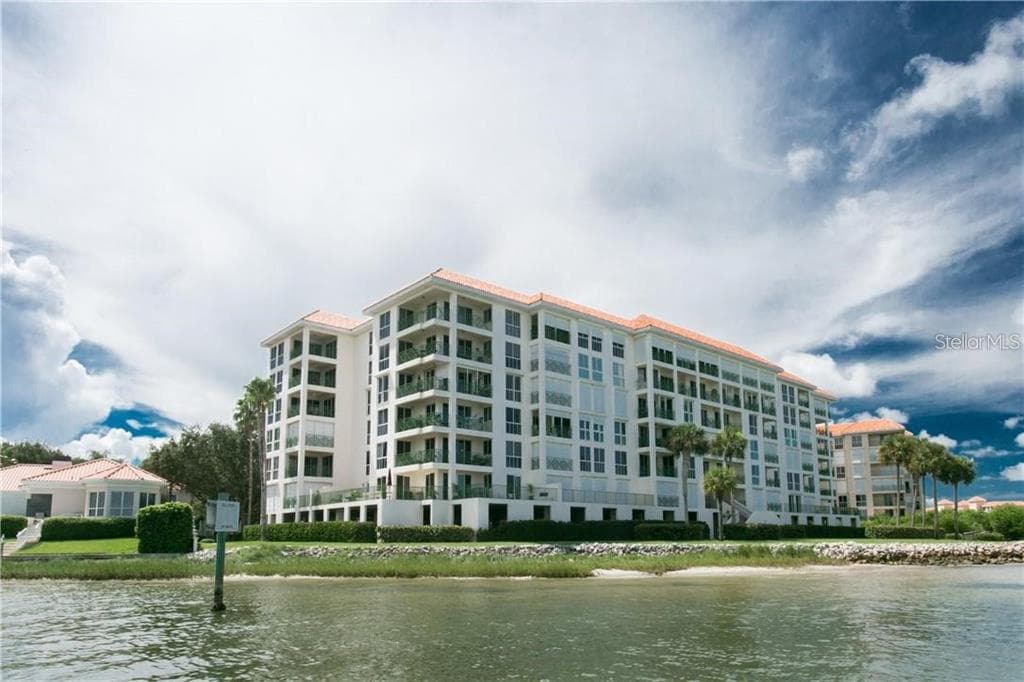 4717 DOLPHIN CAY LANE S UNIT 301 ST PETERSBURG, FL 33711