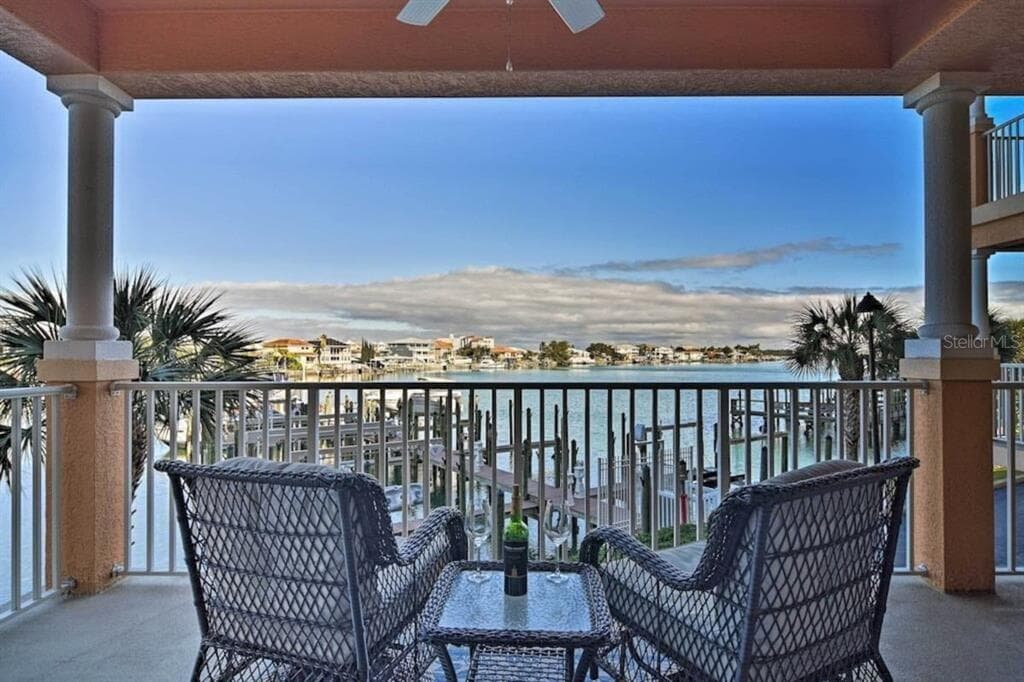 530 S GULFVIEW BOULEVARD UNIT 205 CLEARWATER, FL 33767