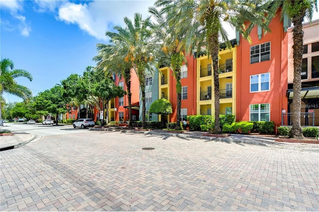 2410 W AZEELE STREET UNIT 233 TAMPA, FL 33609